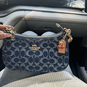 Coach Teri Shoulder Bag In Signature Denim